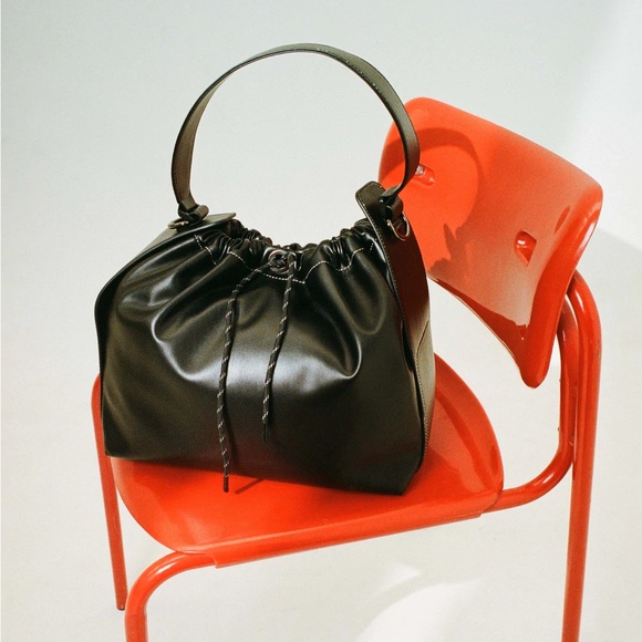 LEAGUE STRUCTURE BLACK ICE - Picture 2 of 5